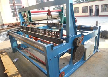 China Efficient 1-4m Width Crimped Wire Mesh Weaving Machine With 1.0-12mm Wire Diameter supplier