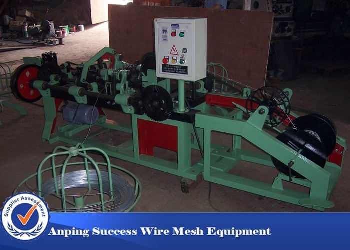 CSA Type Barbed Wire Fencing Machine 76mm / 102mm / 127mm Barbed Space