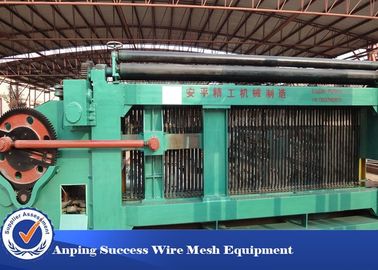 China Customized Color / Size Hexagonal Wire Netting Machine For Weaving Mesh supplier