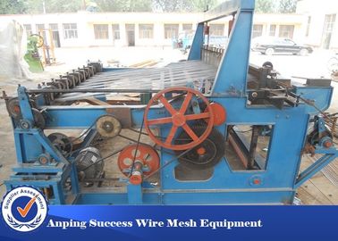 China 1-30m Length Flat Top Crimped Wire Mesh Machine With Low Noise supplier