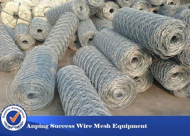 China 2.0m Heavy Duty Gabion Wire Mesh Roll / Gabion Wall Mesh For Guiding Bank supplier