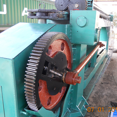 China Fast Speed Green Hexagonal Wire Netting Machine With Powerful 2.2Kw Hydraulic Station supplier