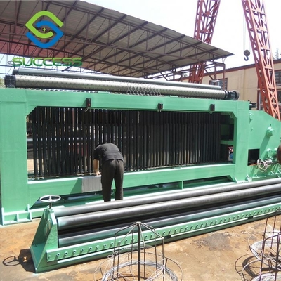 China Green 2.5T Hexagonal Wire Netting Machinery With 2.2Kw Hydraulic Power supplier