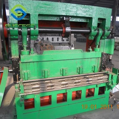 China Stainless Steel Expanded Metal Making Machine for Decorative Building Materials supplier